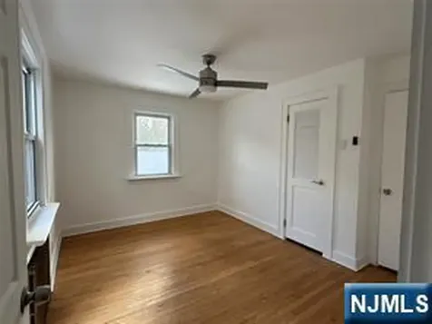 40 Hickory Avenue Bergenfield NJ 07621