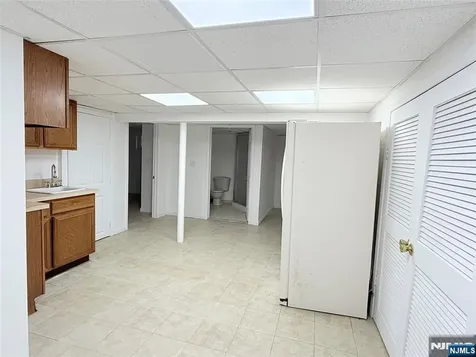 40 Hickory Avenue Bergenfield NJ 07621