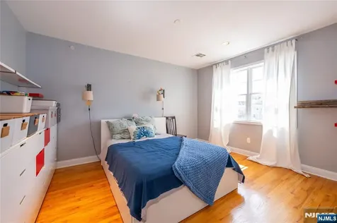 604 Avenue A Bayonne NJ 07002