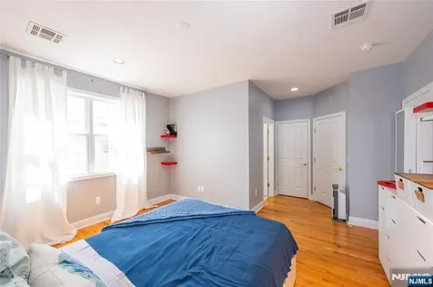 604 Avenue A Bayonne NJ 07002
