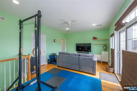 604 Avenue A Bayonne NJ 07002