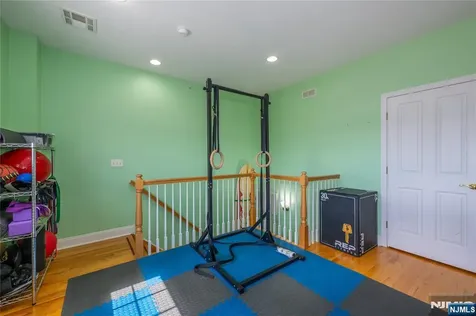 604 Avenue A Bayonne NJ 07002