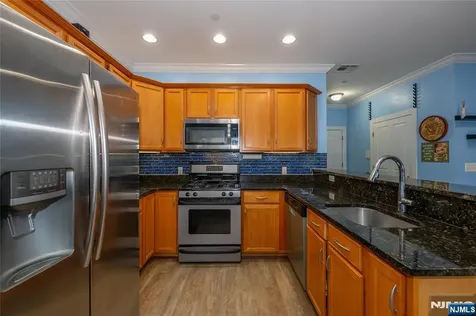604 Avenue A Bayonne NJ 07002