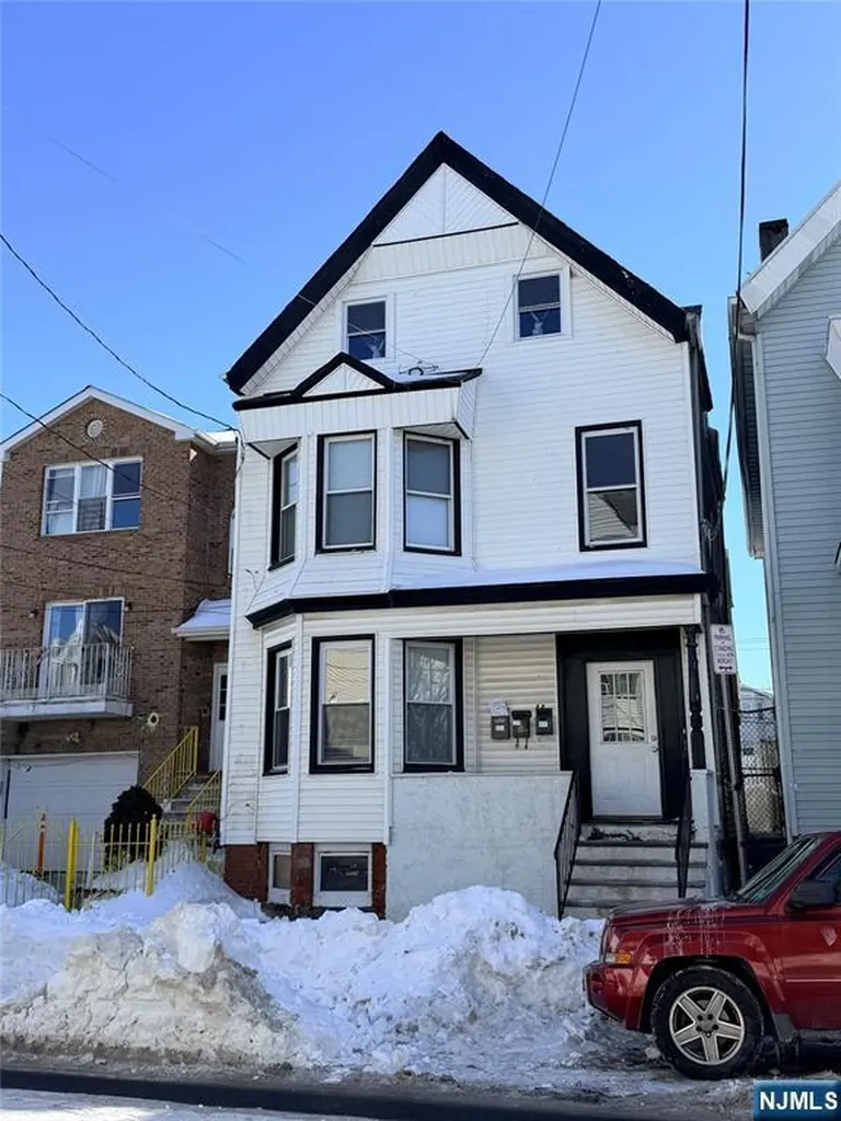 44 Hecker Street Newark NJ 07103