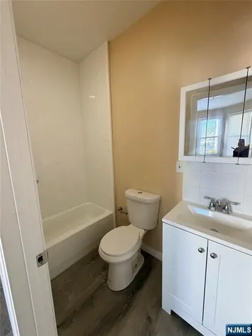 44 Hecker Street Newark NJ 07103
