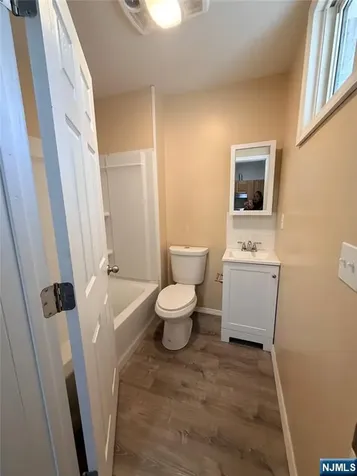 44 Hecker Street Newark NJ 07103