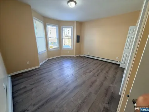 44 Hecker Street Newark NJ 07103