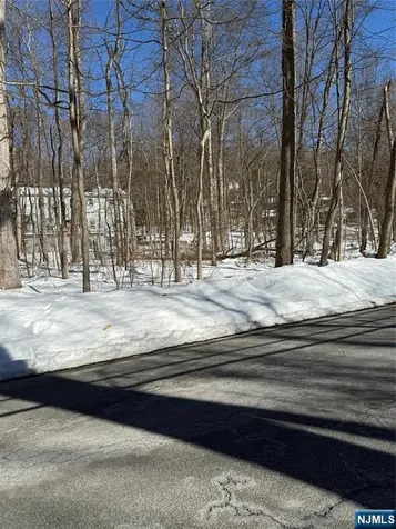 15 Saw Mill Road Kinnelon Borough NJ 07405