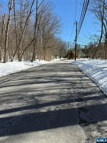 15 Saw Mill Road Kinnelon Borough NJ 07405