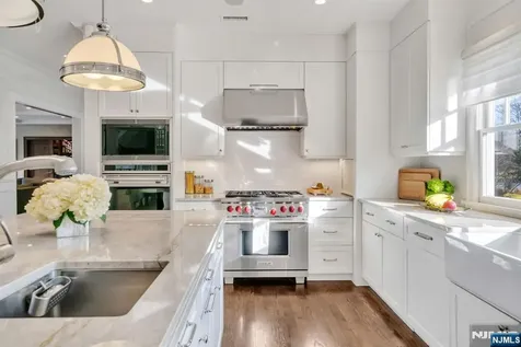 187 Buckingham Road Tenafly NJ 07670