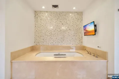 187 Buckingham Road Tenafly NJ 07670