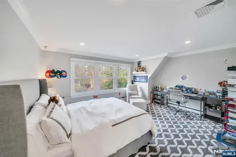 187 Buckingham Road Tenafly NJ 07670
