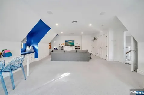 187 Buckingham Road Tenafly NJ 07670