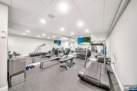 187 Buckingham Road Tenafly NJ 07670