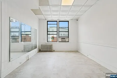 330 Glenwood Avenue Bloomfield NJ 07003