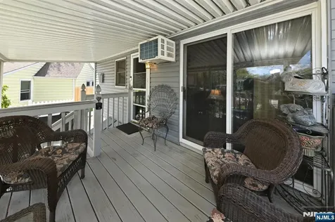 23 Hamil Court Clifton NJ 07013
