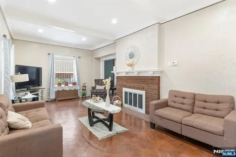 46 N 10th Street Newark NJ 07107