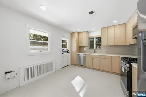 40 Magnolia Avenue Tenafly NJ 07670