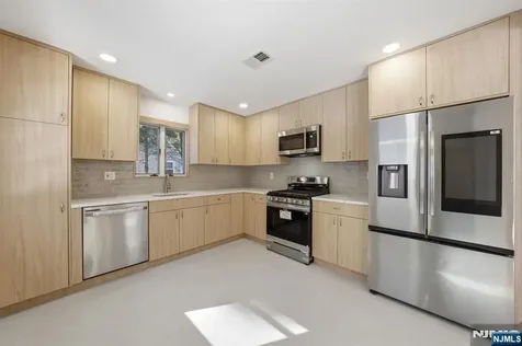 40 Magnolia Avenue Tenafly NJ 07670