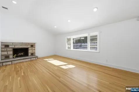 40 Magnolia Avenue Tenafly NJ 07670