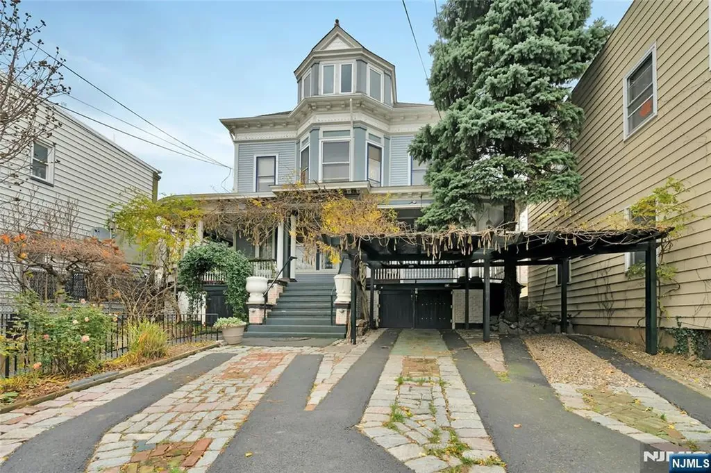 706-708 Grand Avenue North Bergen NJ 07047