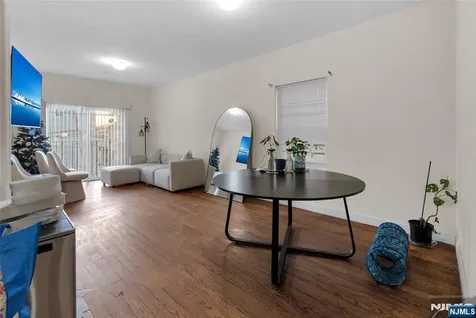 327 Park Street Elizabeth NJ 07206