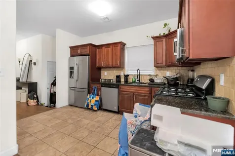 327 Park Street Elizabeth NJ 07206