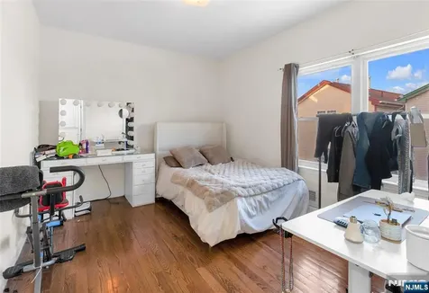 327 Park Street Elizabeth NJ 07206