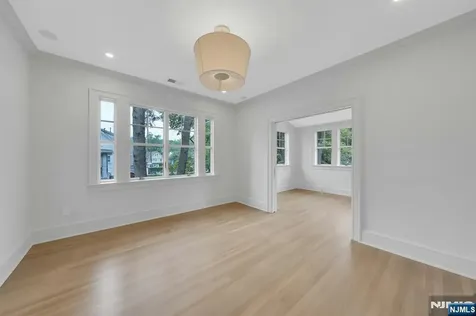 82 Watchung Avenue Montclair NJ 07043