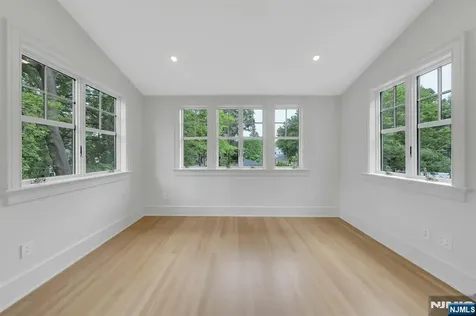 82 Watchung Avenue Montclair NJ 07043