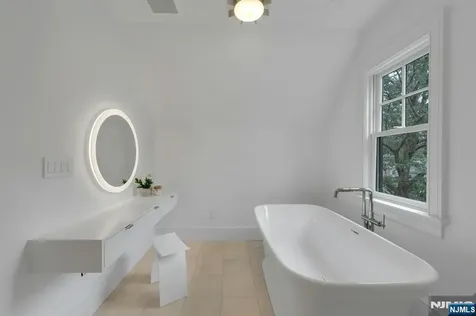 82 Watchung Avenue Montclair NJ 07043