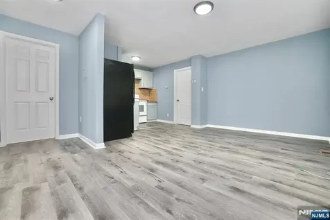 51 Demarest Street Newark NJ 07112