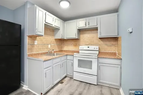 51 Demarest Street Newark NJ 07112