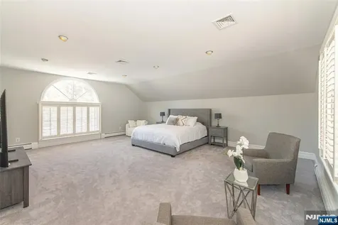721 Somerset Street Franklin Lakes NJ 07417