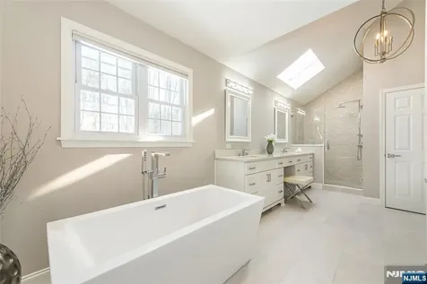 721 Somerset Street Franklin Lakes NJ 07417