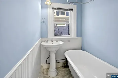 258 Clinton Place Hackensack NJ 07601