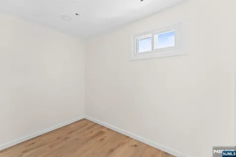 585 Mcchesney Street Orange NJ 07050