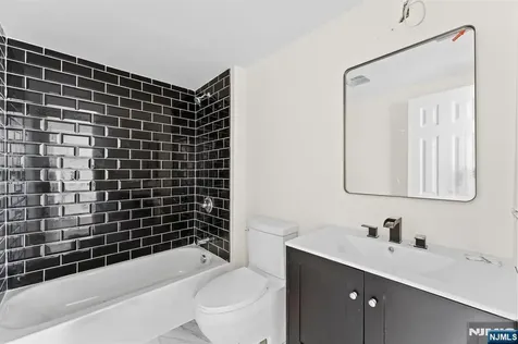 585 Mcchesney Street Orange NJ 07050