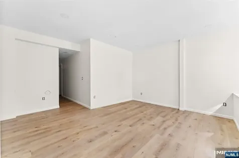585 Mcchesney Street Orange NJ 07050