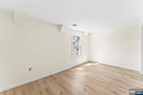585 Mcchesney Street Orange NJ 07050