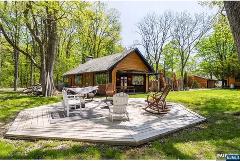 62 Mount Pleasant Road Knowlton NJ 07832