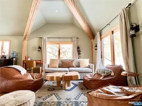 62 Mount Pleasant Road Knowlton NJ 07832