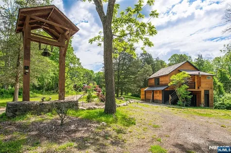 62 Mount Pleasant Road Knowlton NJ 07832
