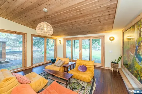 62 Mount Pleasant Road Knowlton NJ 07832