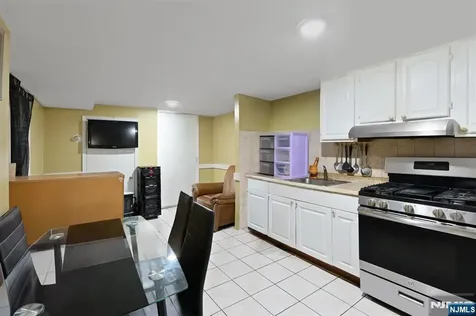 6511 Hudson Avenue West New York NJ 07093