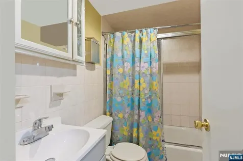6511 Hudson Avenue West New York NJ 07093
