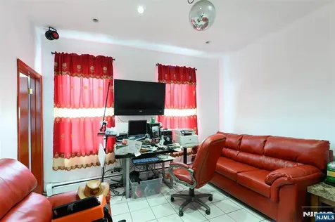 6511 Hudson Avenue West New York NJ 07093