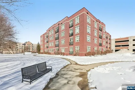 1127 Riverview Avenue Englewood NJ 07631