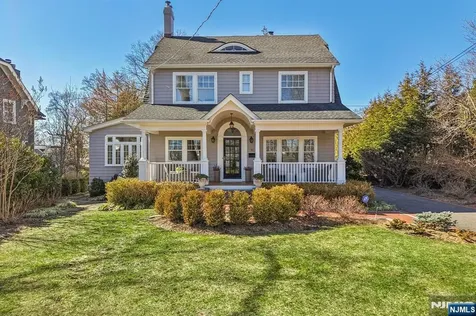 80 Crest Road Ridgewood NJ 07450