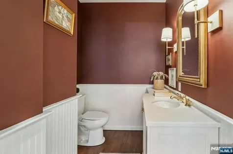 80 Crest Road Ridgewood NJ 07450